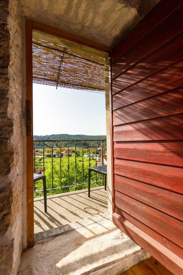 Old Small Stone House Zrnovo Buitenkant foto